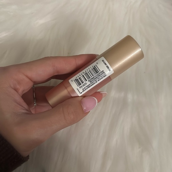 L'Oréal Lumi Le Glass and Glow Highlighter Stick 630 Glowy Creme Chic - Picture 2 of 3